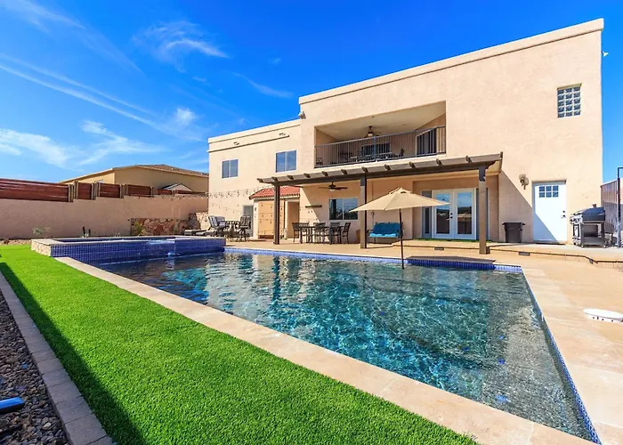 Sunset Oasis 7 Bedroom Family * Lake Havasu City